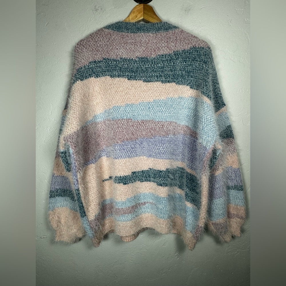 &merci Oversized 90’s Pastel Colored Soft Crewneck Size Small - Picture 3 of 7
